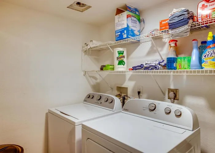 Pool & Hot Tub Access! Extended In Chandler