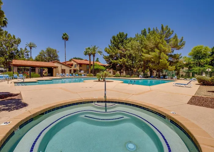 Holiday home Pool & Hot Tub Access! Extended In